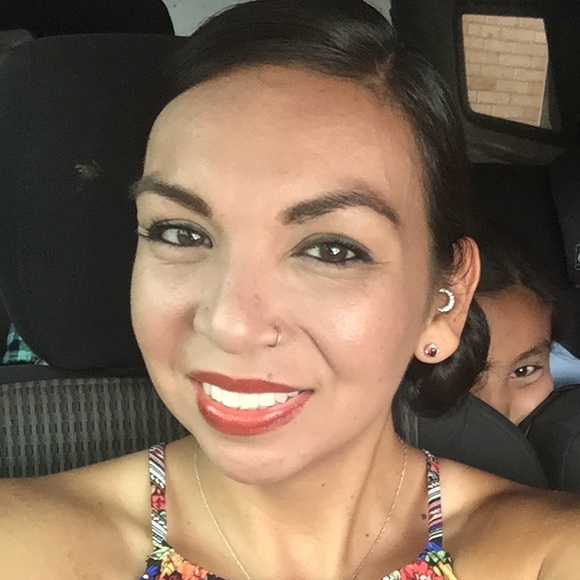 Meet your Posher, Heather - Picture 1 of 1